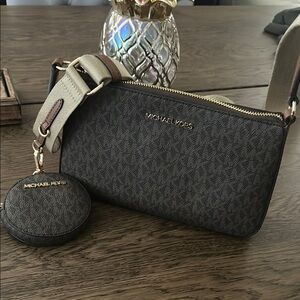 NWOT Michael Kors Crossbody Bag with Coin Pouch